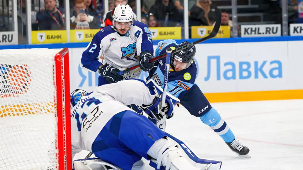 “Барыс“ завершил регулярный сезон КХЛ матчем против “Сибири“