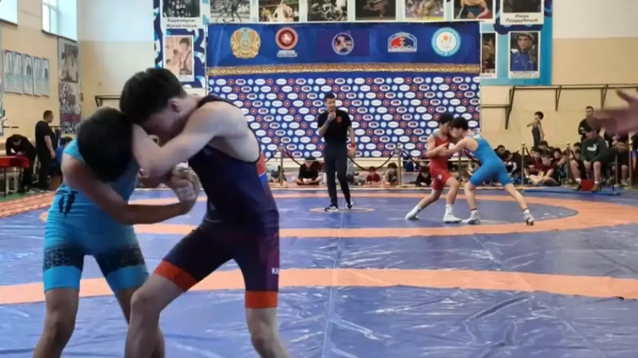 Юношеский турнир по греко-римской борьбе состоялся в Костанае