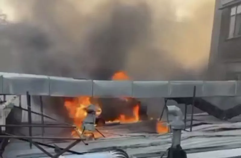 Пожар вспыхнул в кафе рядом с жилым домом в Таразе