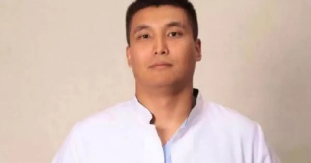   Министрлік ұшақта жүкті әйелді құтқарып қалған дәрігерге алғыс білдірді   