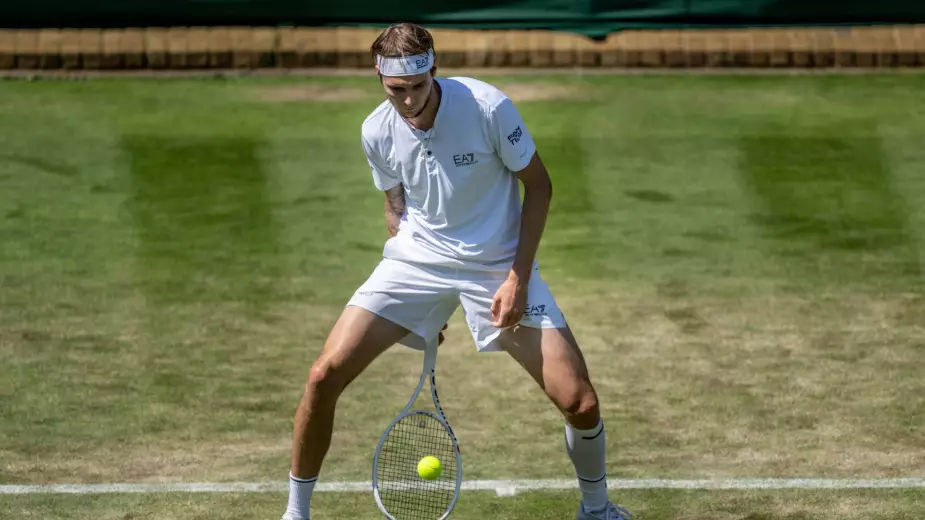 Бублик выполнил удар между ног и сенсационно проиграл на старте турнира в Майами (ВИДЕО)