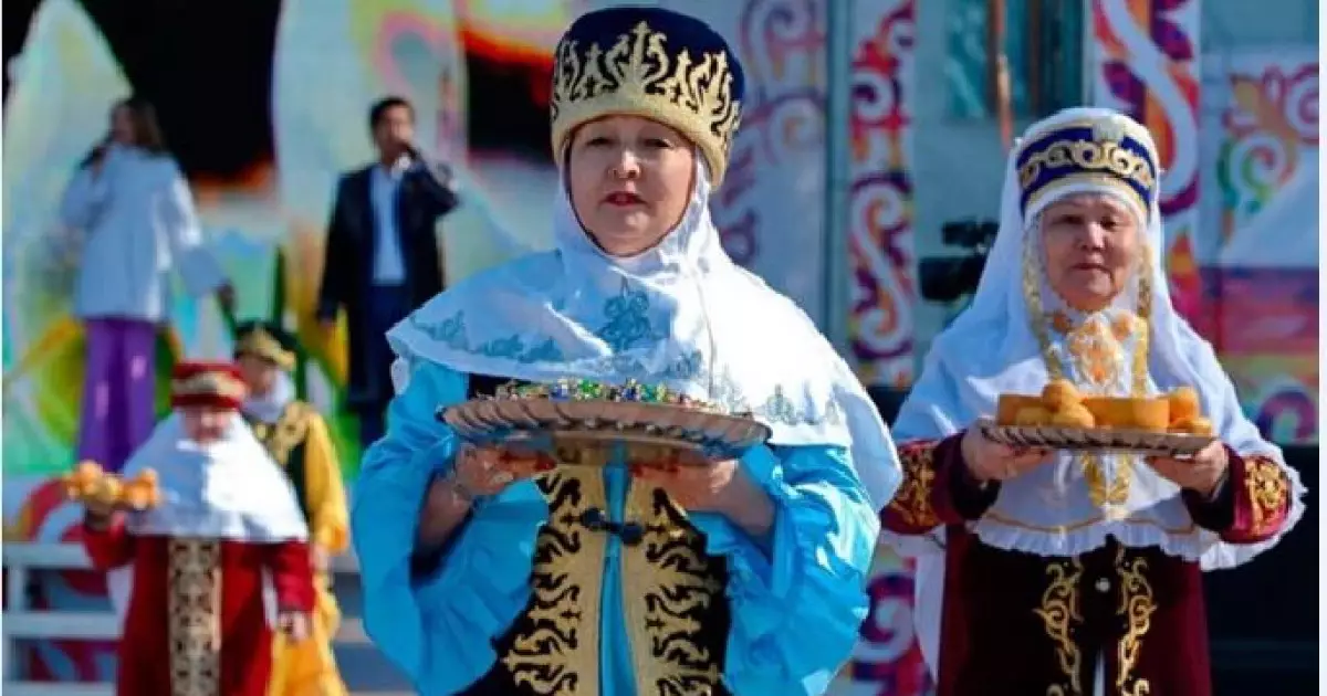   Дәстүр мен нaрық тоғысы   