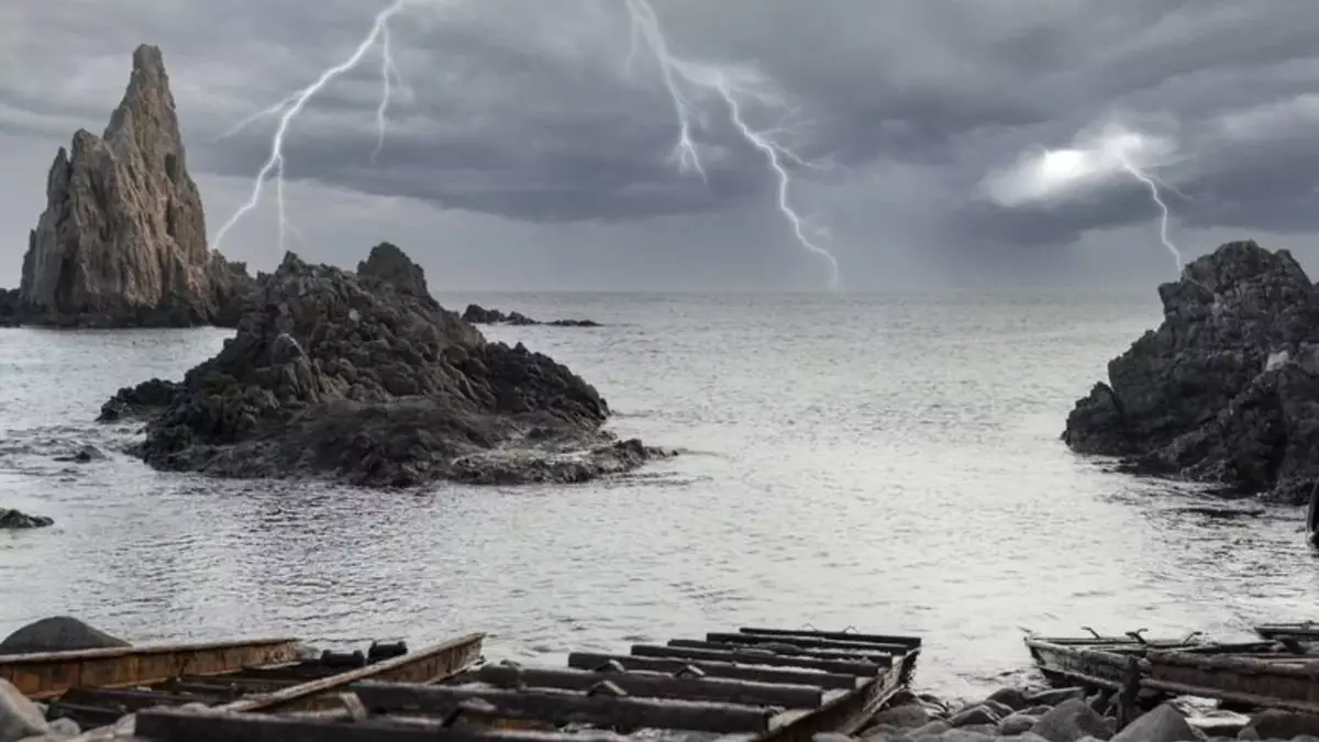 Северная территория Австралии готовится к воздействию тропического циклона Нарелле