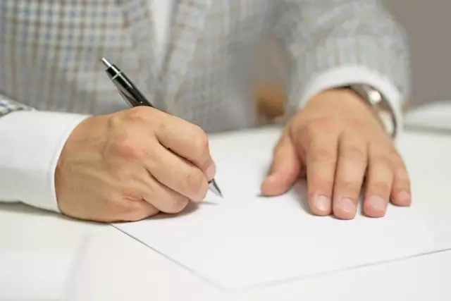 Енді жалғызбасты ата-ананы жұмыстан шығаруға тыйым салынады