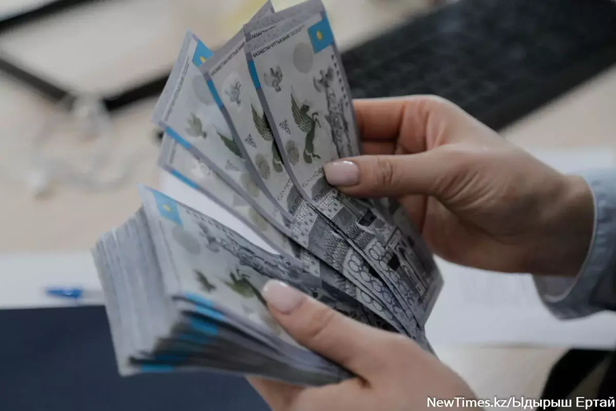 В Алматы раскрыли схему на 2 млрд вокруг данных о доходах казахстанцев