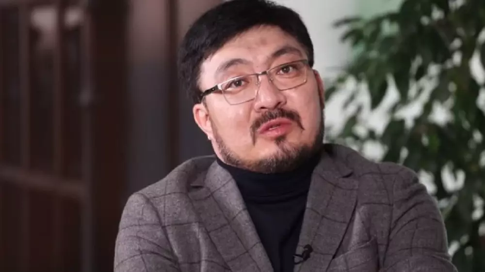 "...арқама аяздай батады. Амал жоқ, бәріне көнесің". Әнші Тоқтар Серіков жанын жегідей жеген ойын айтып, "жаны мұздап" жүргенін жеткізді