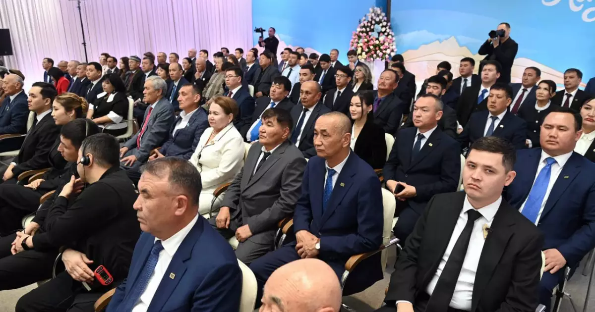   Мемлекет басшысы: «Ел қолдауына ие болған нағыз Халық Конституциясы тұғырына қонды»   