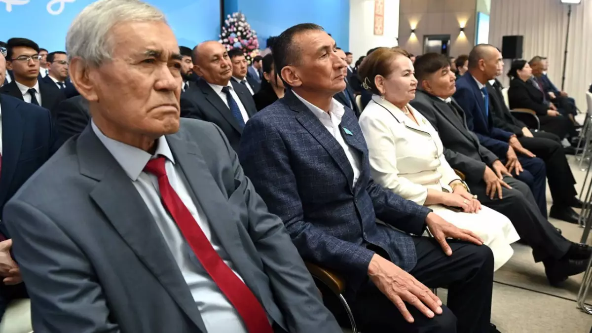 Өнеркәсіп өсімі, жаңа кәсіпорындар, рекордтық теміржол: Президент ел дамуы туралы айтты