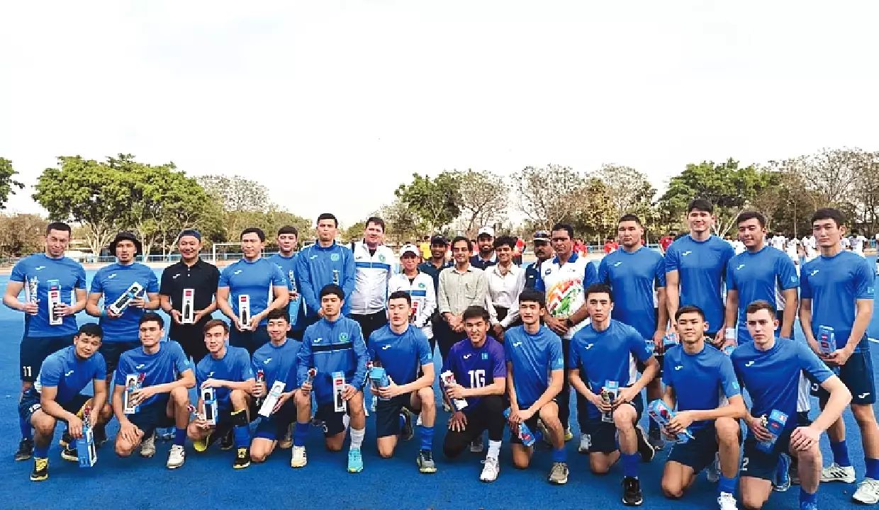 Сборная Казахстана по хоккею прибыла в Индию для прохождения учебно-тренировочных сборов.