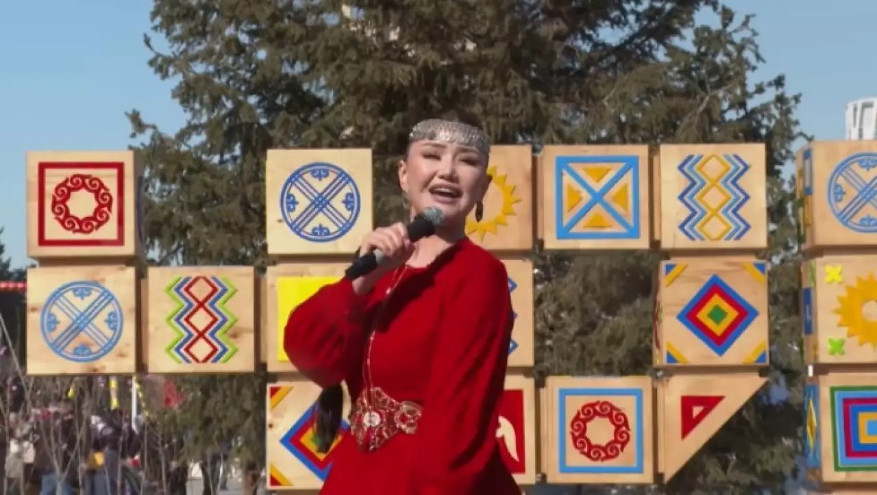 Масштабные гулянья проходят в Астане