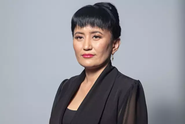 Айзат Рақыш. Көзі жасты күлегеш қыз (Әңгіме)