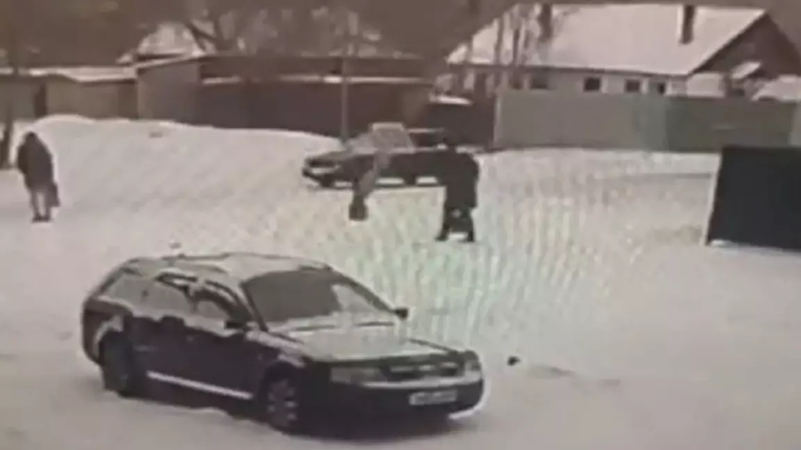 Қарағандыда әйелге бағана құлап, ауруханада көз жұмды