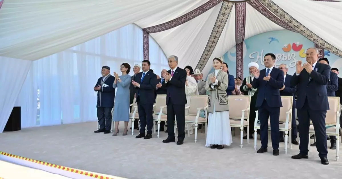  Президент Ұлыстың ұлы күніне арналған концертті тамашалады 