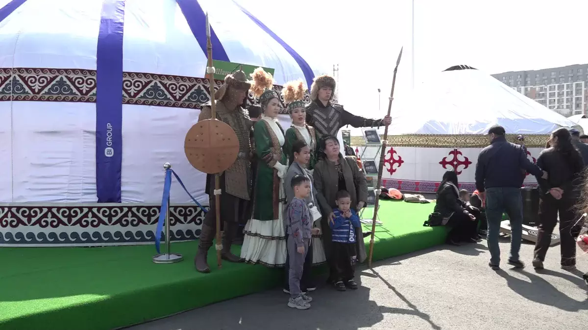 Ұлыстың ұлы күні: Наурызбай ауданында мерекелік шағын қалашық бой көтерді