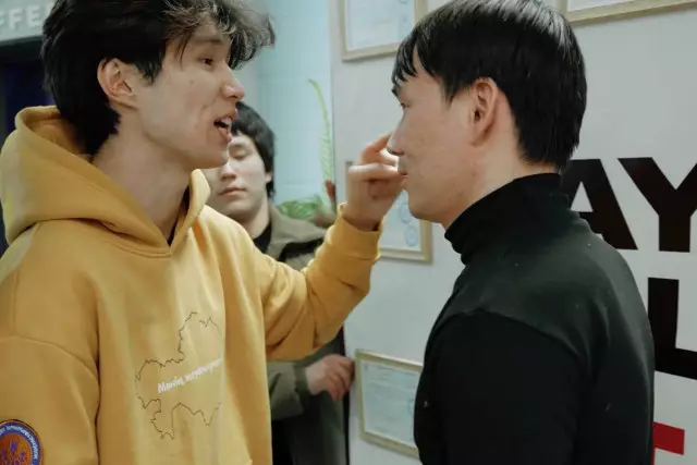 «Жаңа Адамдар» «Ayana clinic»-ті әшкереледі: Жалған анықтамалар сатылған