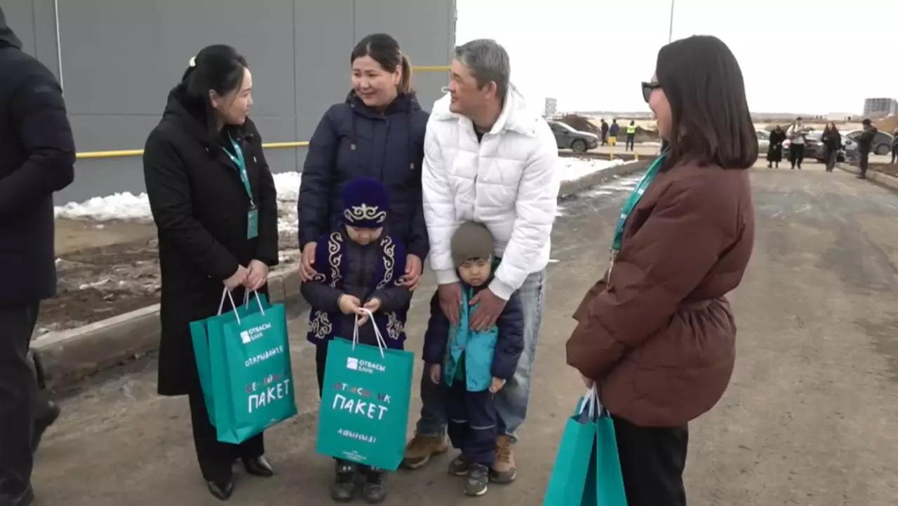 Ұлыстың ұлы күнін 43 оралдық отбасы жаңа баспанада қарсы алмақ