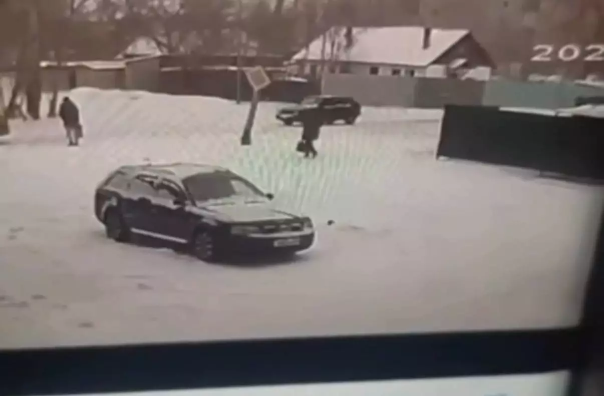 Қарағандыдағы қайғылы оқиға: кінәлі кім – жүргізуші ме, әлде ескі бағана ма?