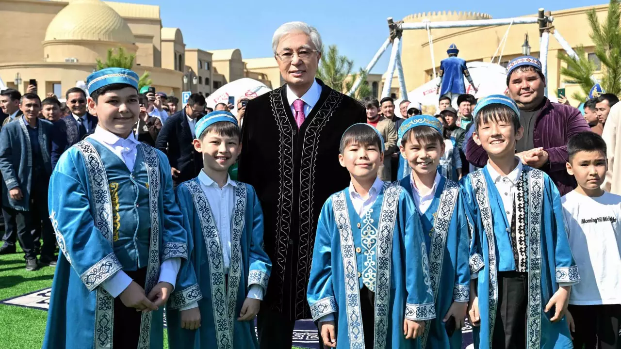 “Халықтарымыздың достығын бекемдеп, құт-береке әкелсін”: Бірқатар ел басшылары Тоқаевты Наурыз мерекесімен құттықтады