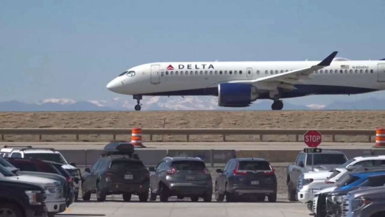 Сотрудники аэропортов США работают без зарплаты