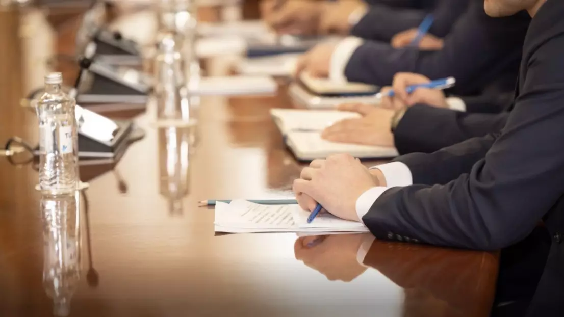 Қазақстанда шенеуніктерді мектептен бастап даярлайды