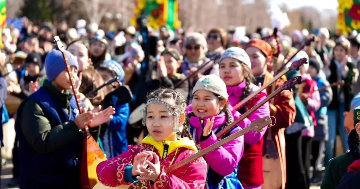  Более 5 тысяч домбристов из ВКО установили рекорд Гиннесса 