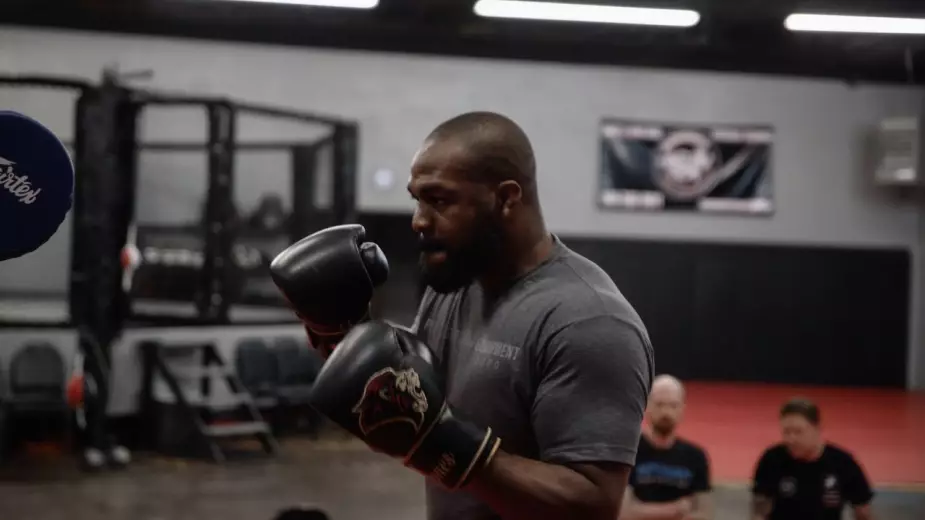 Сколько предложили Джонсу за выступление на UFC White House. Ответ бойца