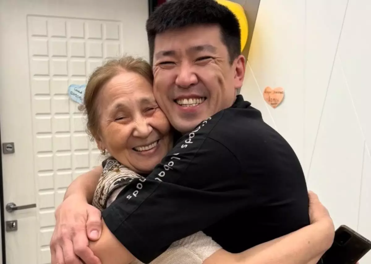 Вайнер Мейіржан Төребаев бостандыққа шығып, үйіне оралды