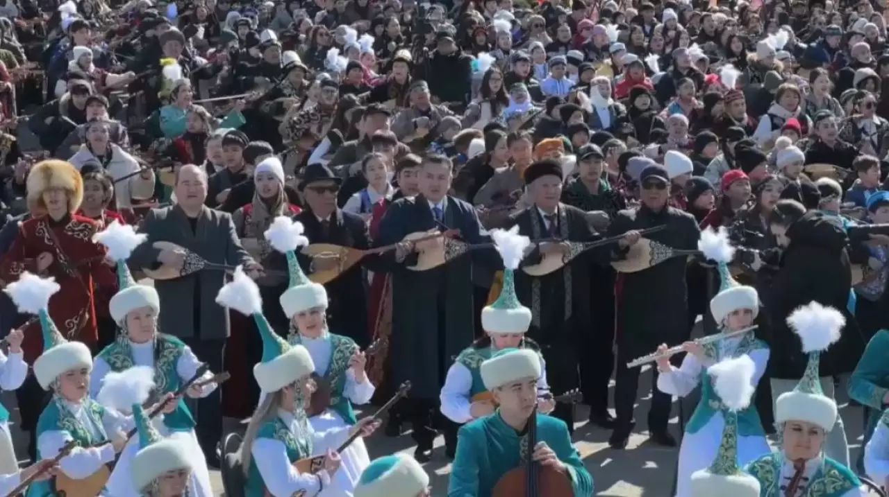 Наурыз в ВКО объединил тысячи жителей. LIVE