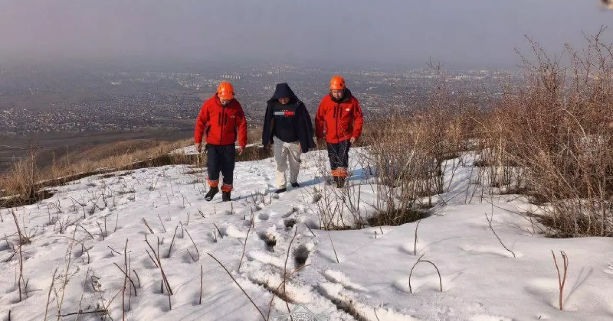   Алматы тауларында туристер адасып кетті   