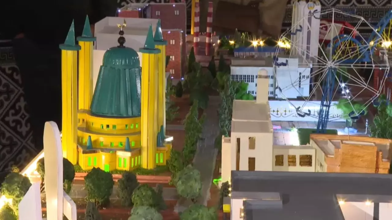 Павлодарда оқушылар «ақылды қала» макетін жасады