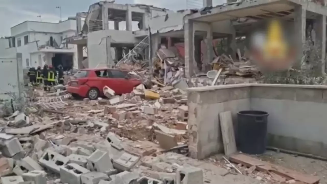 Три здания обрушились в Риме в результате взрыва газа