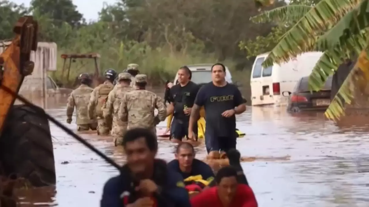 Сильнейшее за 20 лет наводнение произошло на Гавайях