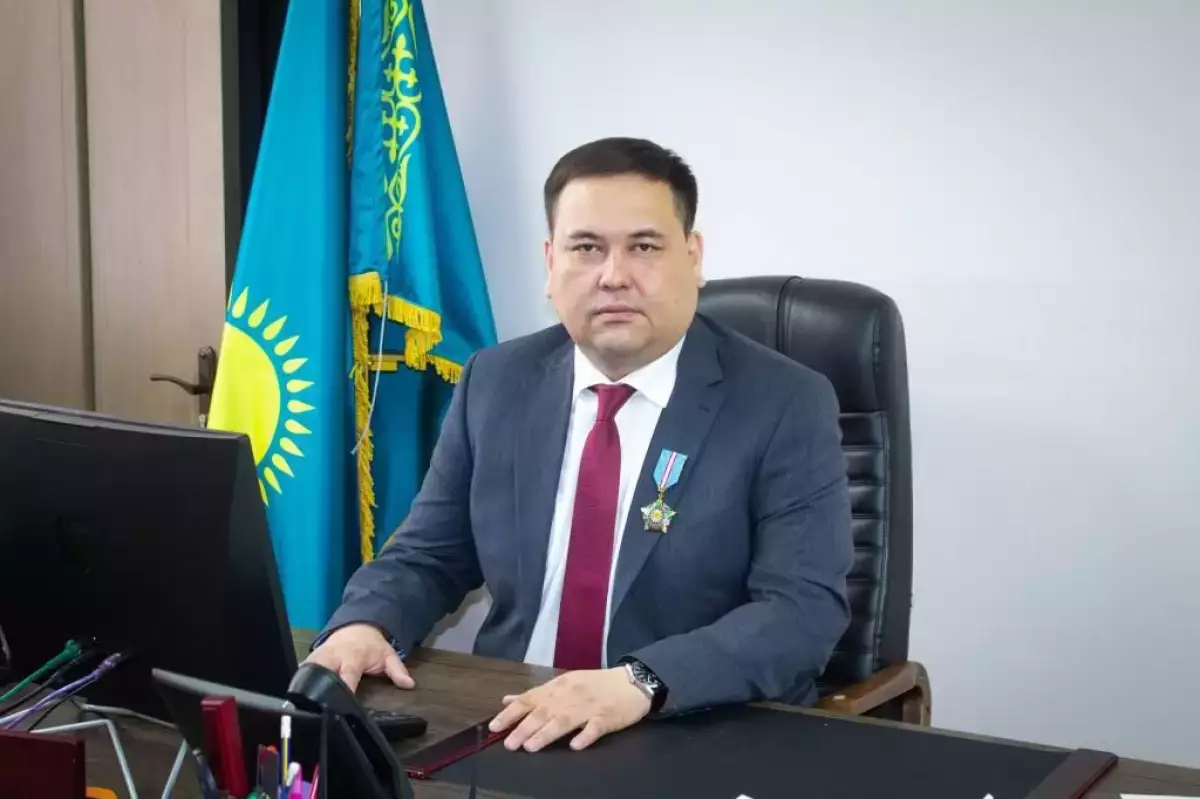 Астанада жедел жәрдем станциясының экс-директоры ақша жымқырған деген күдікке ілінді