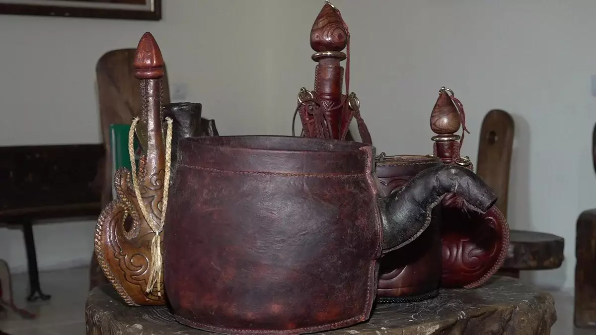 Көнек, үкіаяқ:  қазақтың ұлттық бұйымдары туралы не білесіз