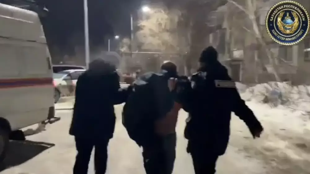 Шахтинскідегі пәтерді өртеген адам ұсталды: полиция видео жариялады