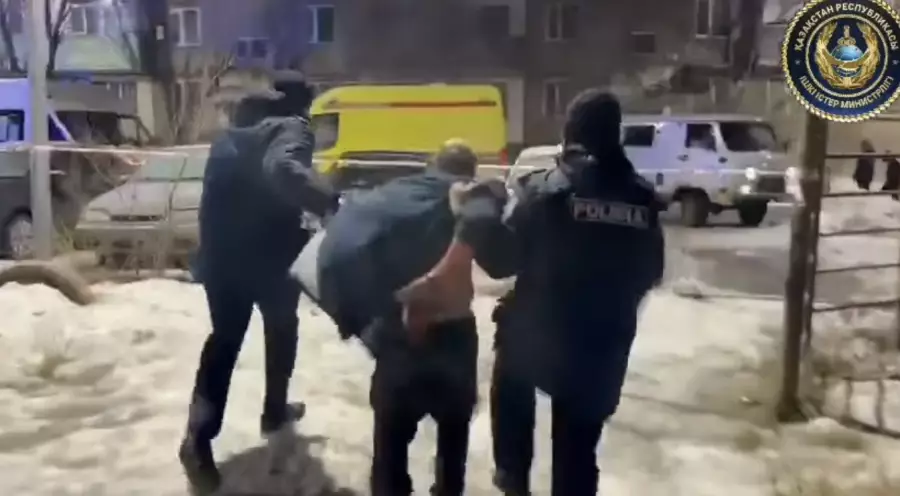 Шахтинскіде пәтерді өртеген күдікті ұсталды - видео