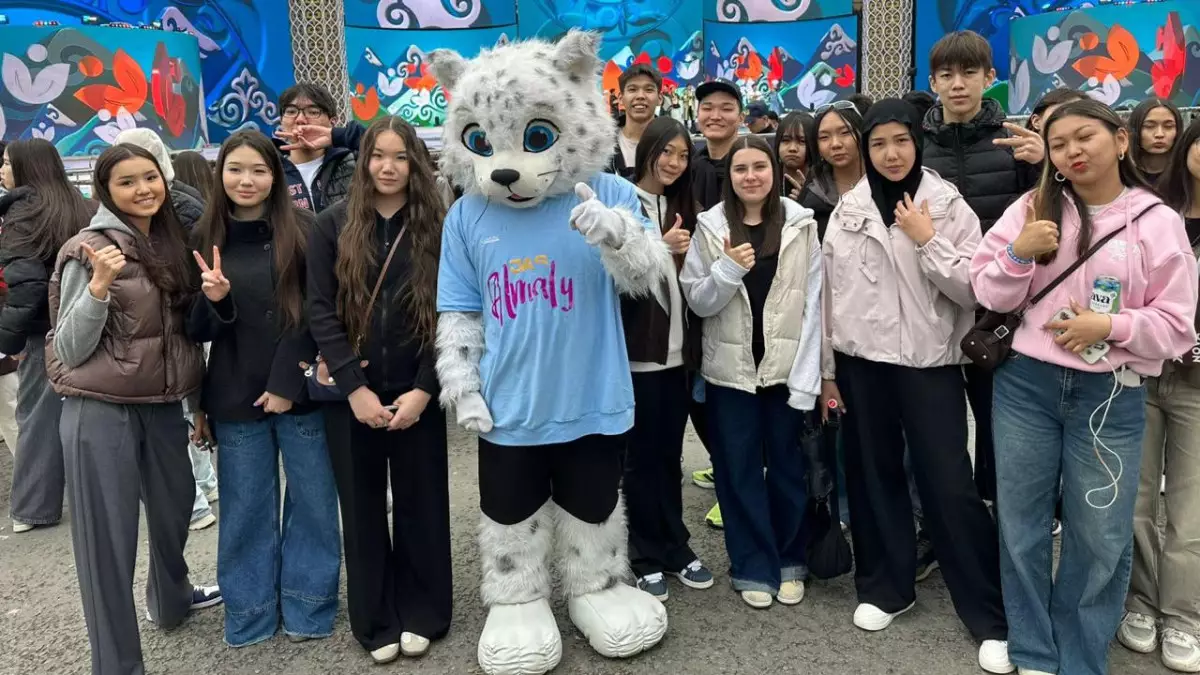 Наурызнама: Алматы жастары «Тазару күніне» орай концерт пен флешмоб өткізді