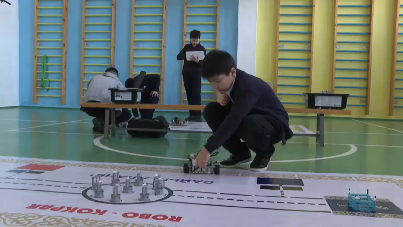 Көкшетауда роботтар арасында ұлттық ойындардан жарыс өтті