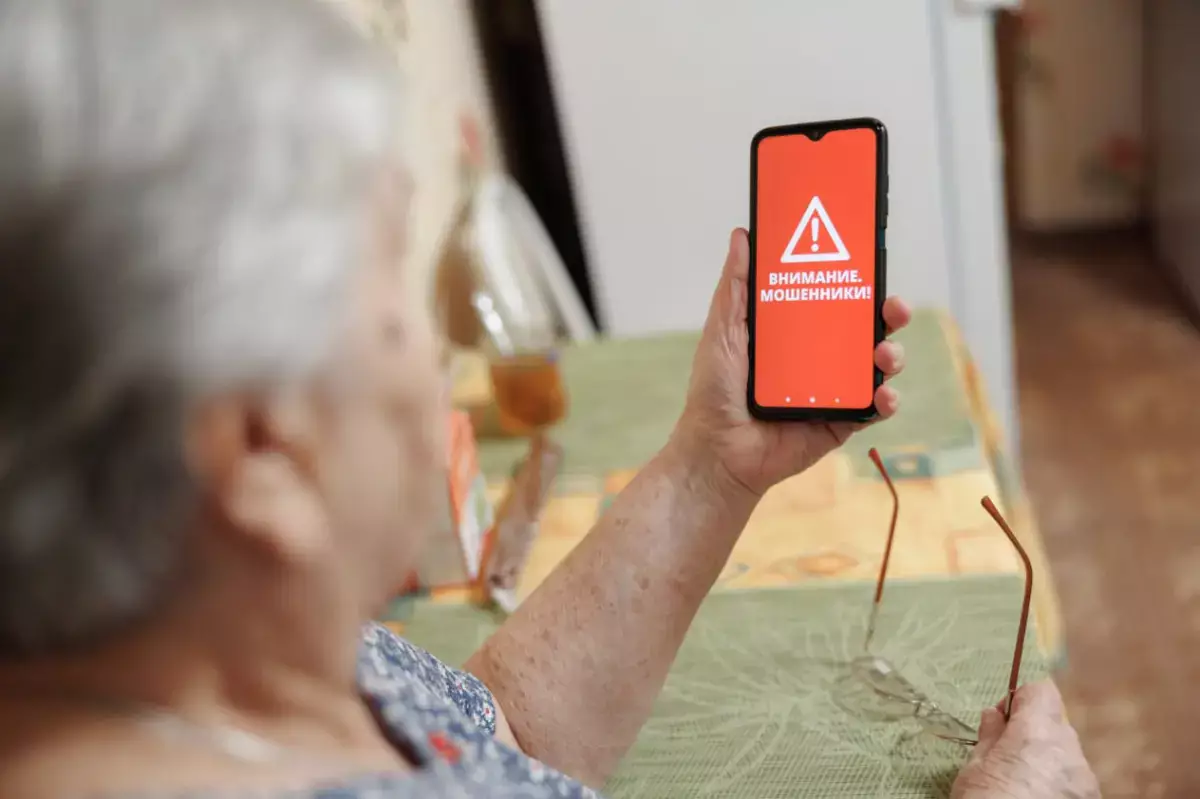 Пожилым россиянам запретят входящие звонки из-за рубежа - новости на Lada.kz 23.03.2026