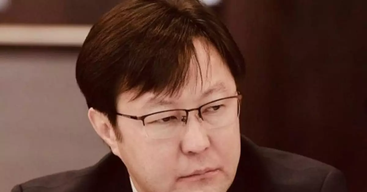  «Рыжий Алмаздың ұлымын»: Ақын Ақберен Елгезек жеке өмірі туралы сыр шертті 