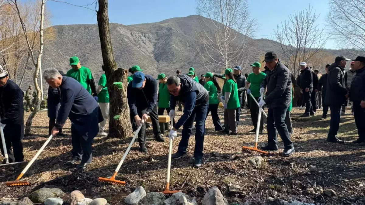 Бұлақ көрсең, көзін аш: Алматы облысында 1500 адам «Мөлдір бұлақ» акциясына қатысты