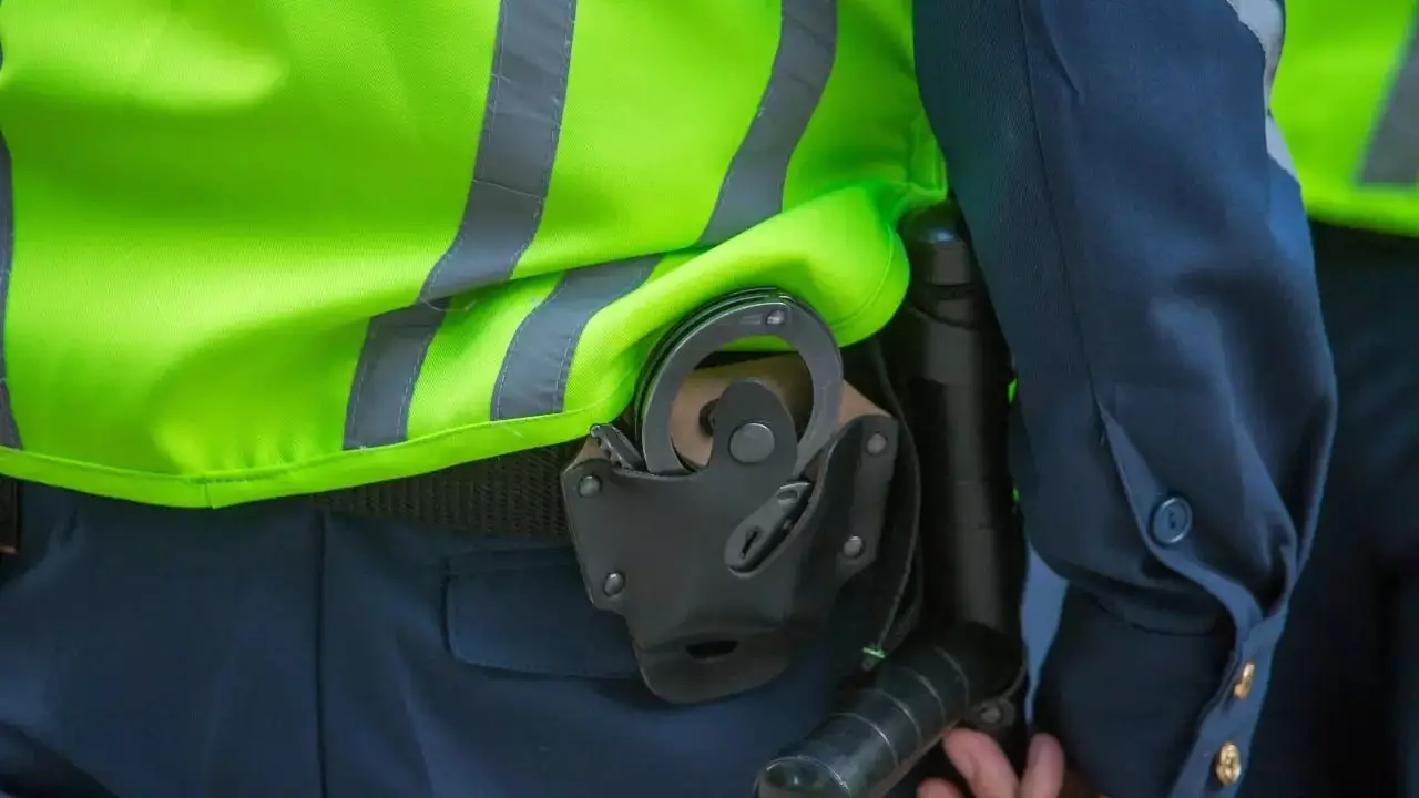 Өскемендегі жантүршігерлік оқиға: полицейді өз қаруымен атқан