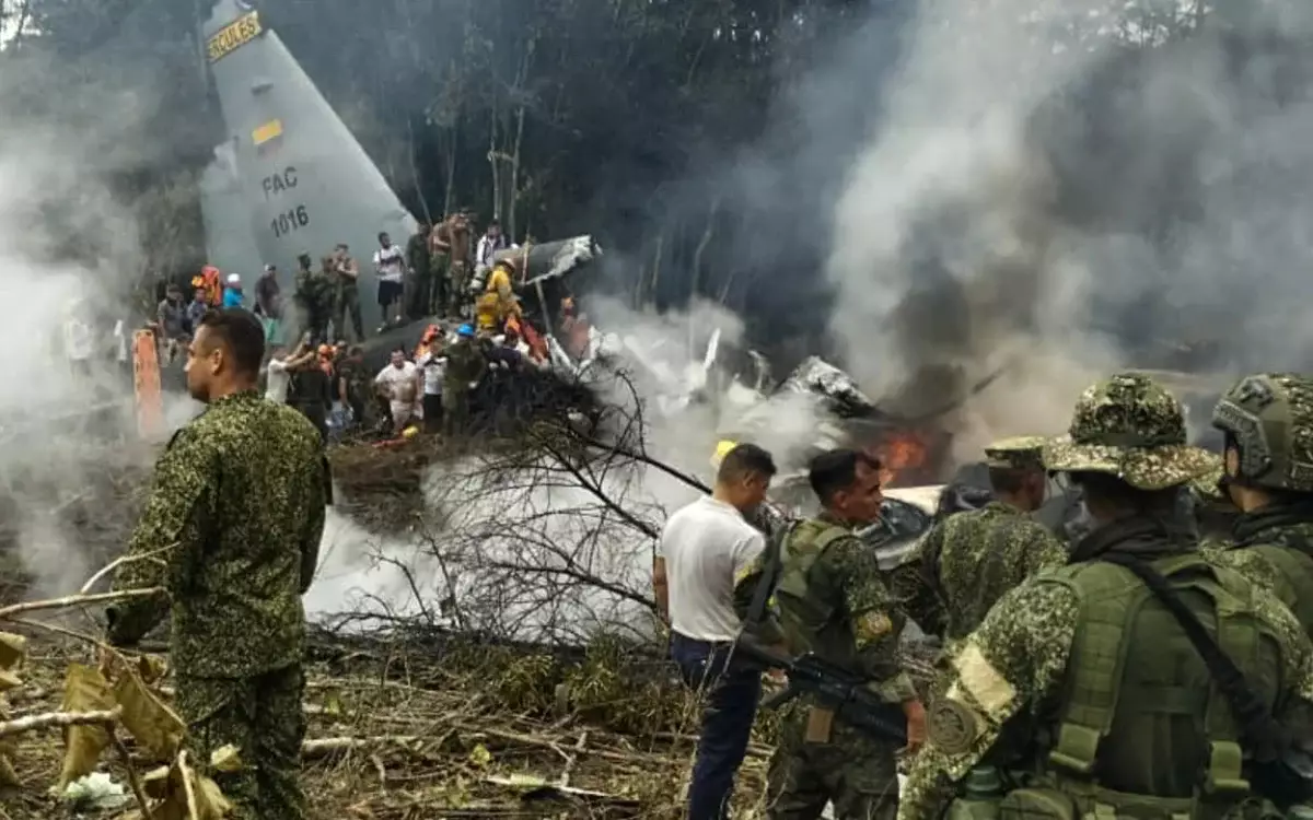 Колумбияда әскери ұшақ құлады: 66 адам қаза тапты