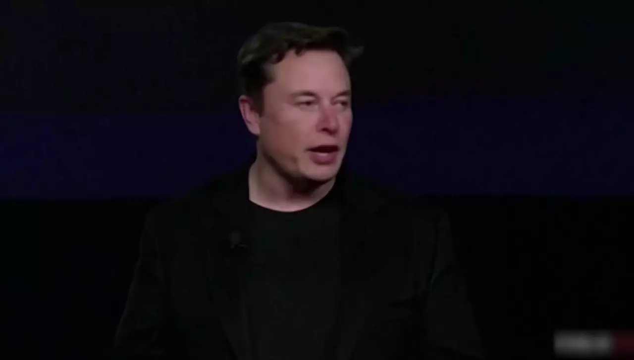 Илон Маск микрочип өндіретін зауыт салады