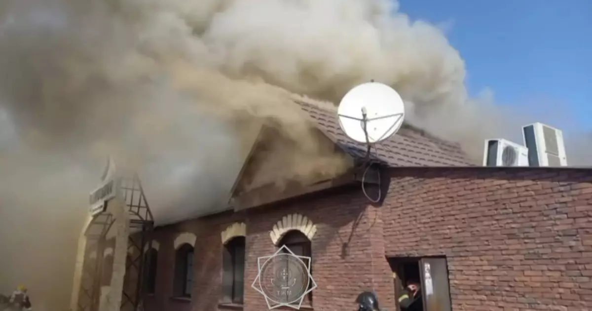   Орал қаласында дәмхана өртенді   