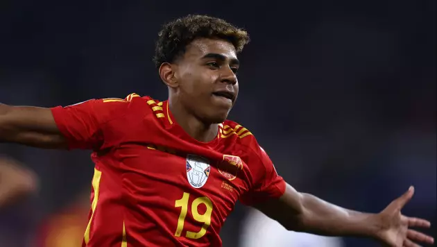 Ламин Ямаль вне поля: почему 18-летний вингер не тренировался со сборной Испании