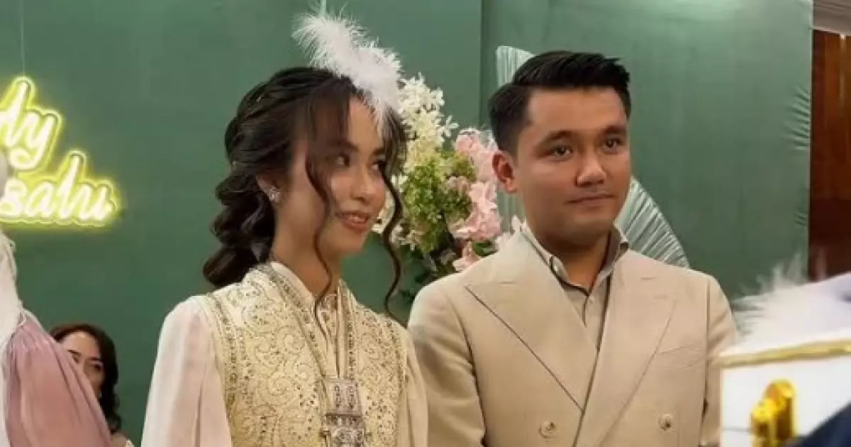   Жанболат пен Жазираның құдаларына берген қалың малы қызу талқыға түсті (видео)   