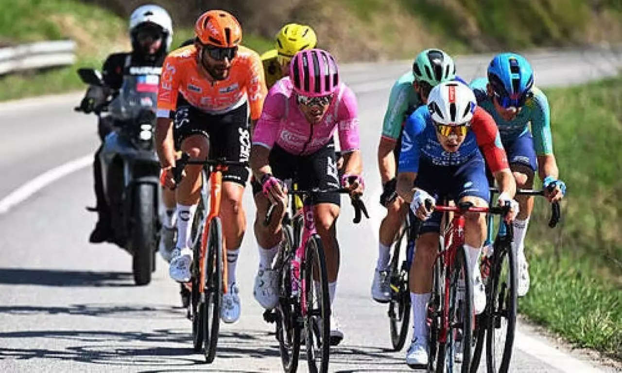 Велокоманда «Астана» ворвалась в топ-5 «Вольты Каталонии»