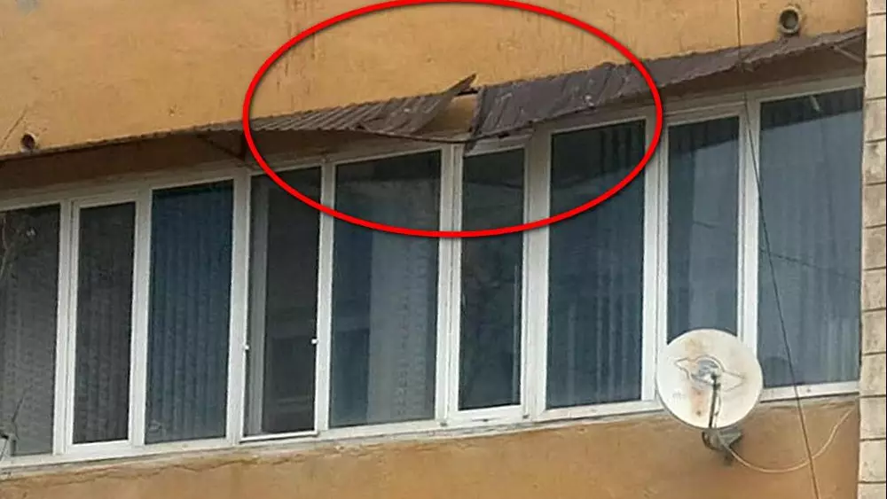 Ақтауда бойжеткен бесінші қабаттан секіріп кетті