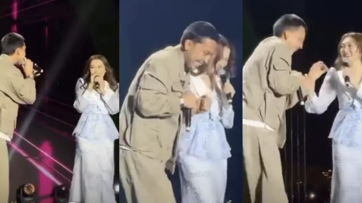"Үйде отыра берші": Ерке Есмахан сахнада әннің сөзін ұмытып сынға қалды (ВИДЕО) 